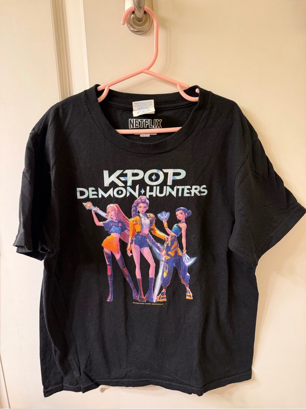 Netflix Black K-Pop Demon Hunters Graphic Tee with Multicolor Art